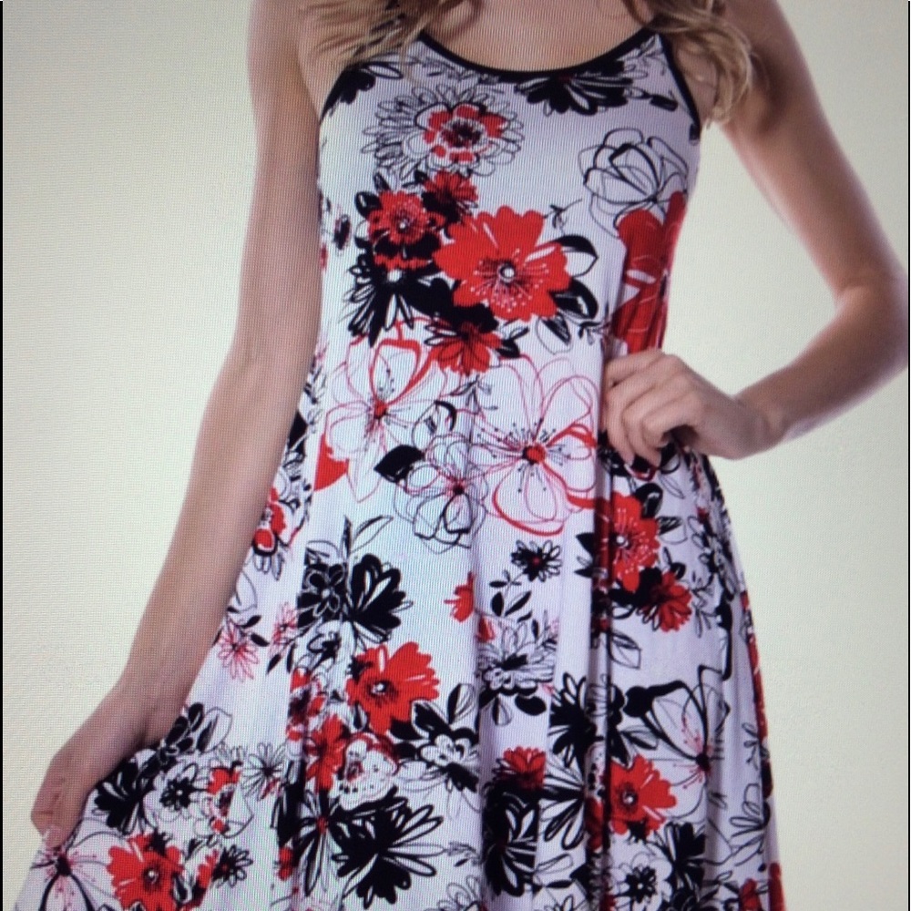 Soft, flowing floral print Dress